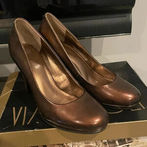 via neroli shoes bronze- size 7.5